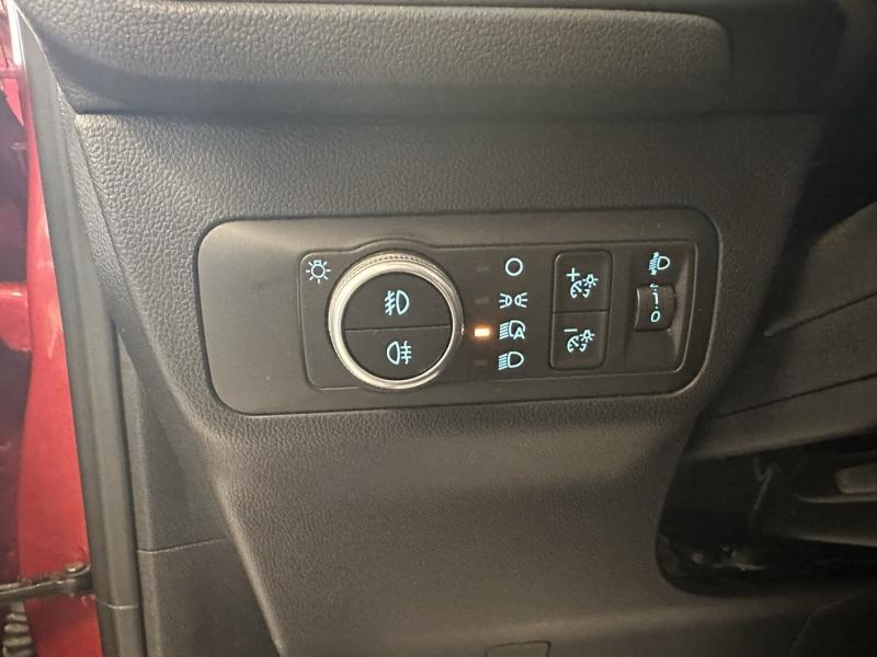 Photo 17 de l’annonce de FORD Kuga d’occasion à vendre à ORANGE