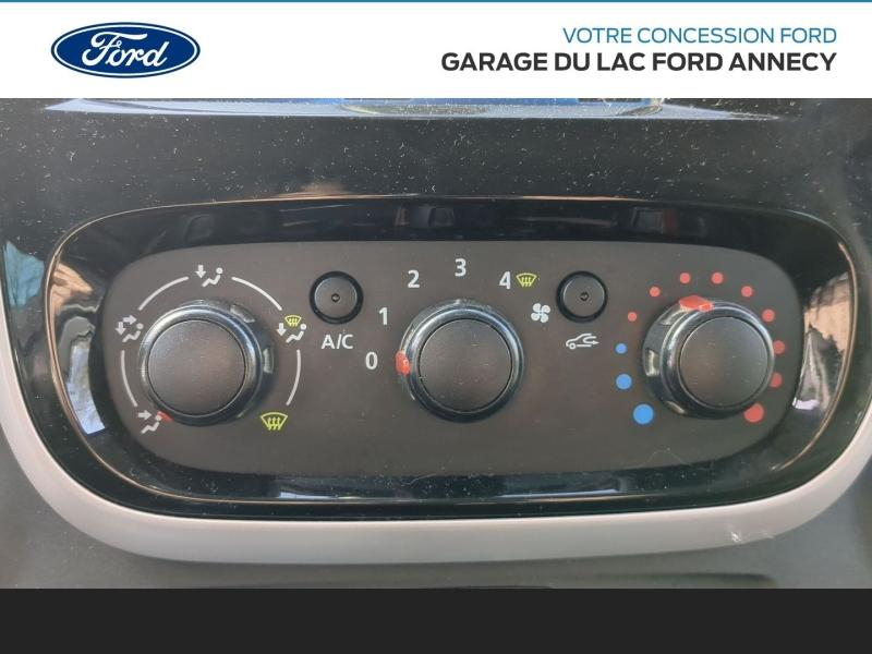 Photo 20 de l’annonce de RENAULT Trafic Combi d’occasion à vendre à ANNECY