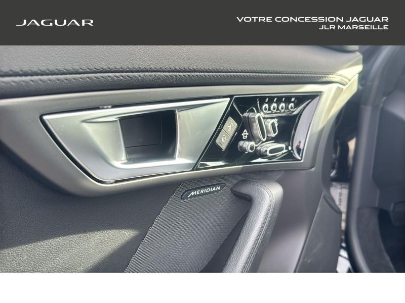 Photo 12 de l’annonce de JAGUAR F-Type Coupe d’occasion à vendre à MARSEILLE