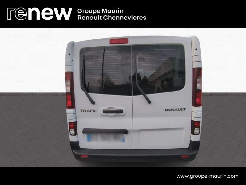 Photo 6 de l’annonce de RENAULT Trafic Combi d’occasion à vendre à CHENNEVIÈRES-SUR-MARNE