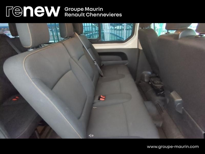 Photo 10 de l’annonce de RENAULT Trafic Combi d’occasion à vendre à CHENNEVIÈRES-SUR-MARNE