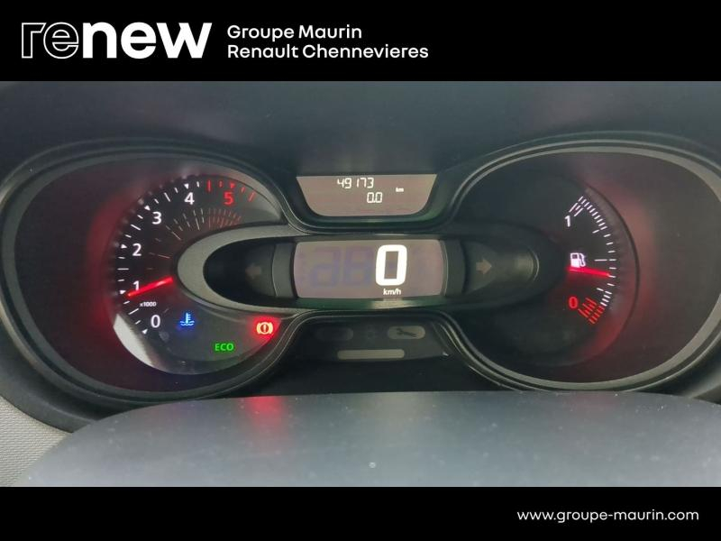 Photo 20 de l’annonce de RENAULT Trafic Combi d’occasion à vendre à CHENNEVIÈRES-SUR-MARNE