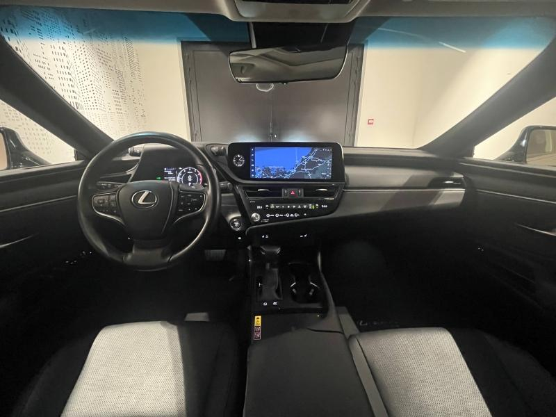 Photo 14 de l’annonce de LEXUS ES d’occasion à vendre à LATTES