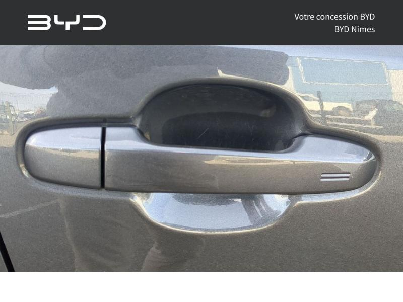 Photo 19 de l’annonce de TOYOTA C-HR d’occasion à vendre à VALENCE