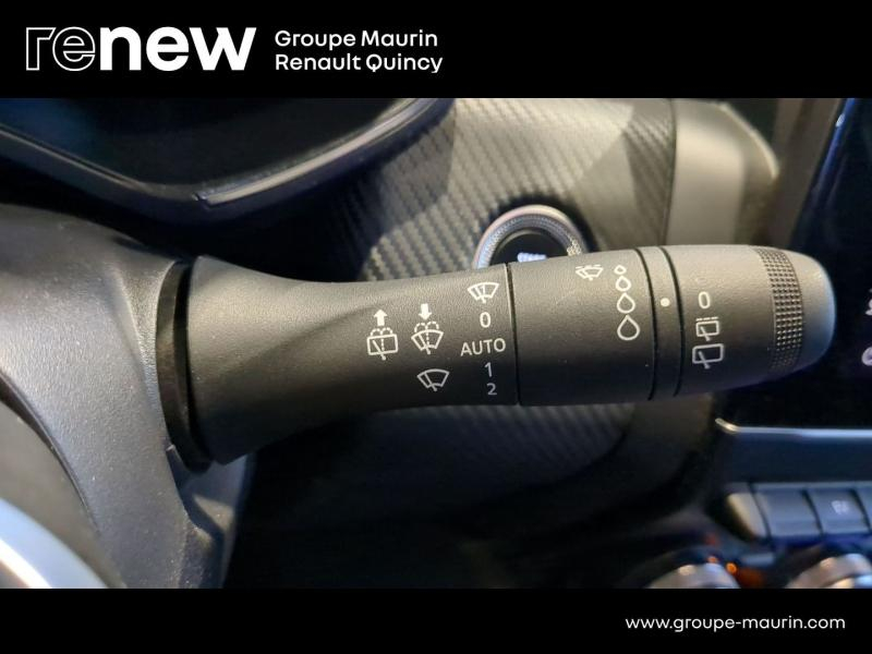 Photo 18 de l’annonce de RENAULT Clio d’occasion à vendre à QUINCY-SOUS-SÉNART