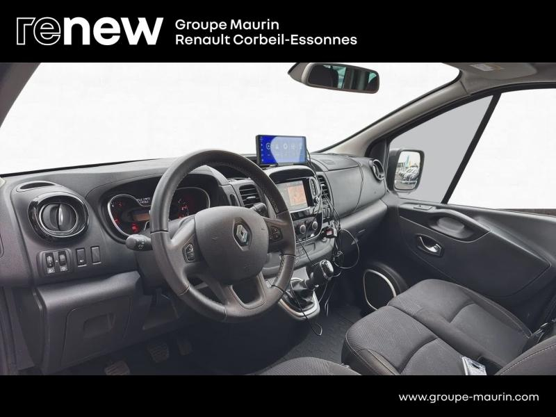 Photo 9 de l’annonce de RENAULT Trafic Combi d’occasion à vendre à CORBEIL-ESSONNES