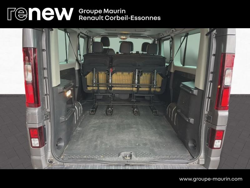 Photo 12 de l’annonce de RENAULT Trafic Combi d’occasion à vendre à CORBEIL-ESSONNES