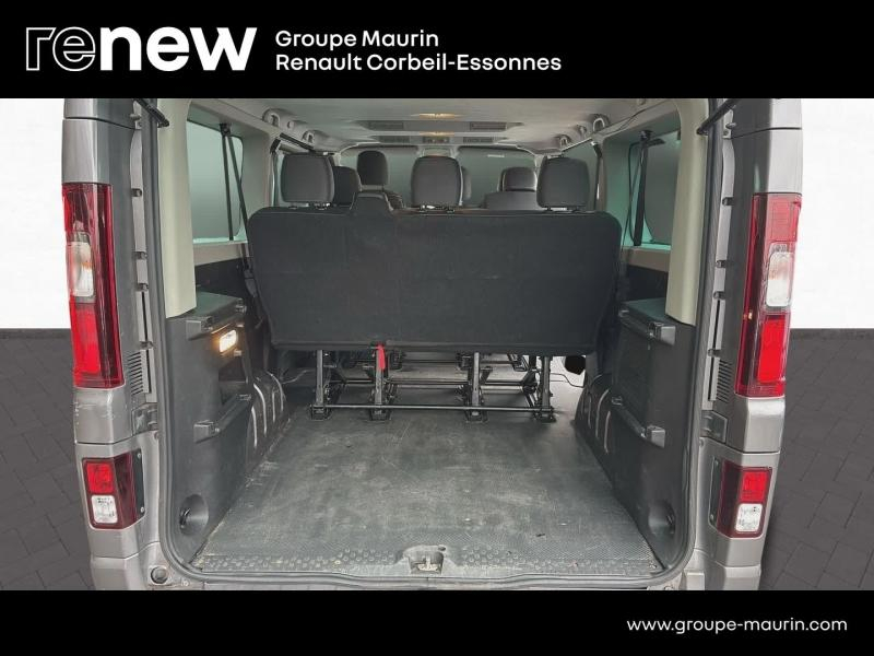 Photo 13 de l’annonce de RENAULT Trafic Combi d’occasion à vendre à CORBEIL-ESSONNES