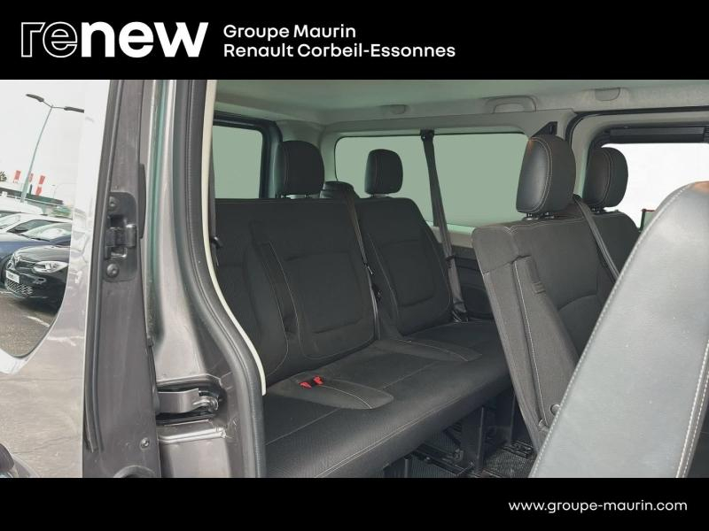 Photo 14 de l’annonce de RENAULT Trafic Combi d’occasion à vendre à CORBEIL-ESSONNES