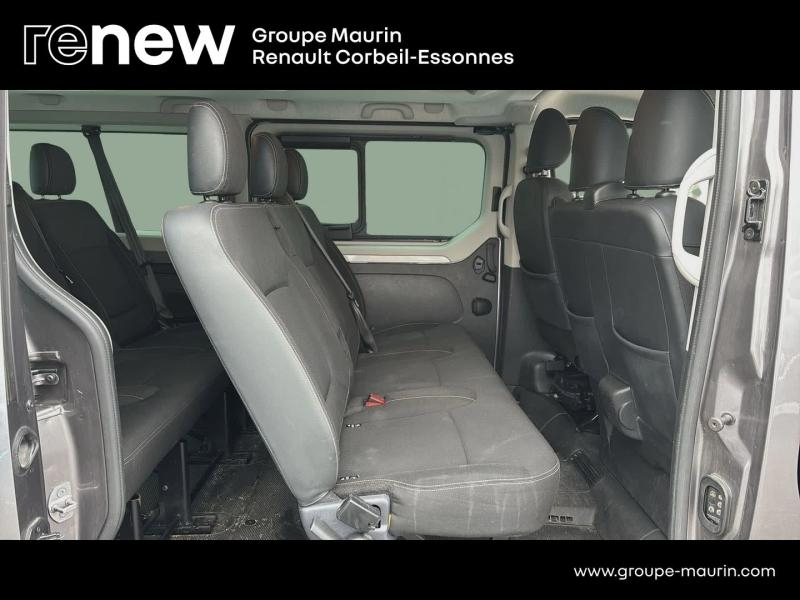 Photo 15 de l’annonce de RENAULT Trafic Combi d’occasion à vendre à CORBEIL-ESSONNES
