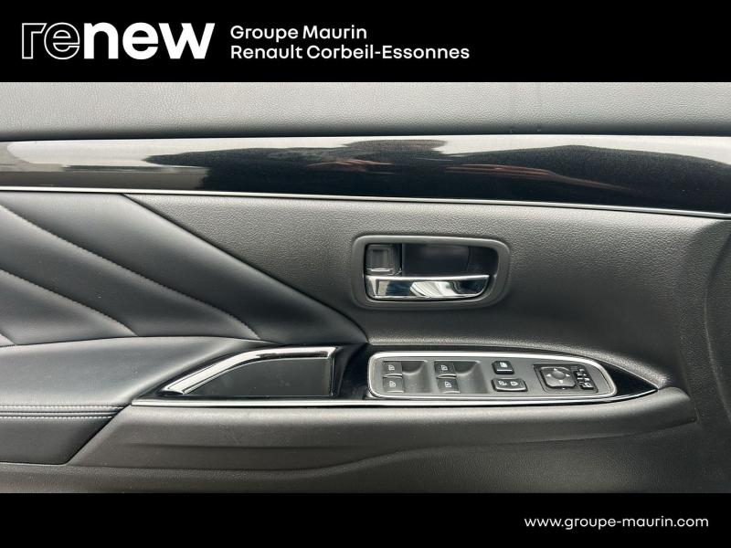 Photo 16 de l’annonce de MITSUBISHI Outlander d’occasion à vendre à CORBEIL-ESSONNES