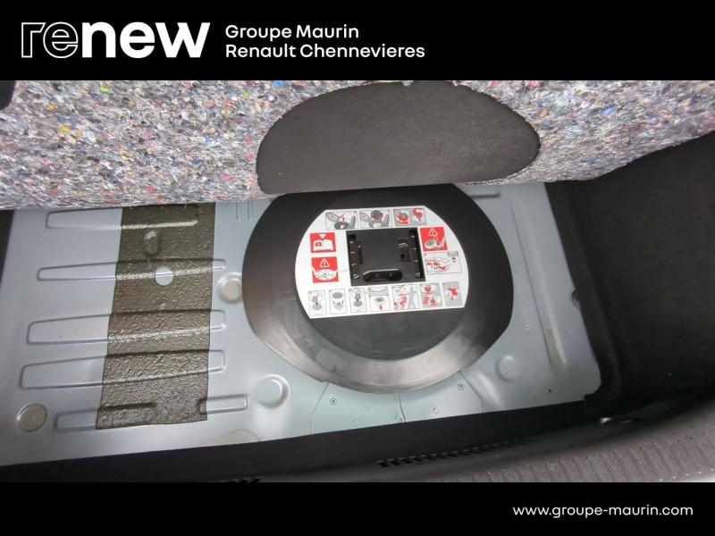 Photo 10 de l’annonce de RENAULT Clio d’occasion à vendre à CHENNEVIÈRES-SUR-MARNE