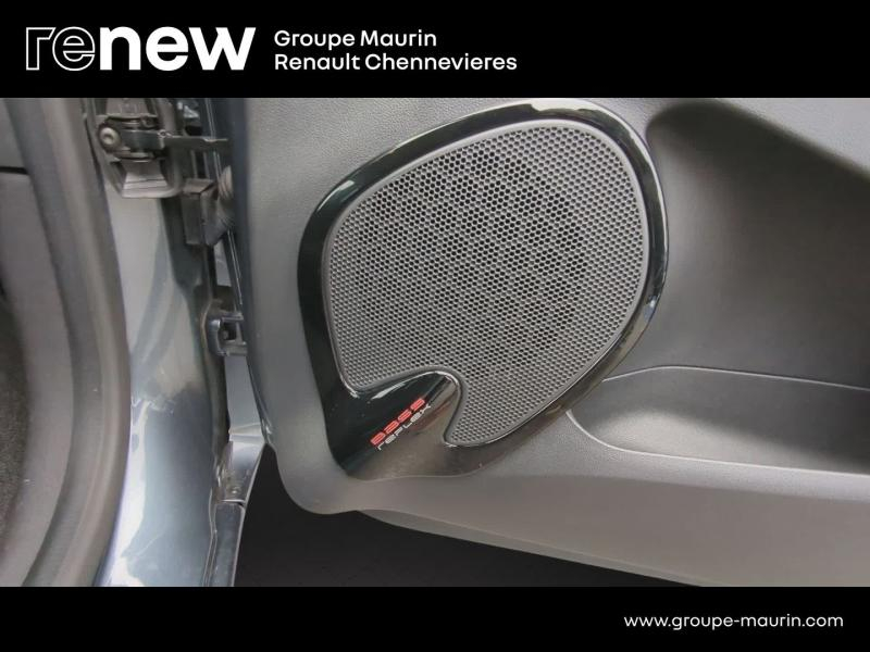 Photo 19 de l’annonce de RENAULT Clio d’occasion à vendre à CHENNEVIÈRES-SUR-MARNE