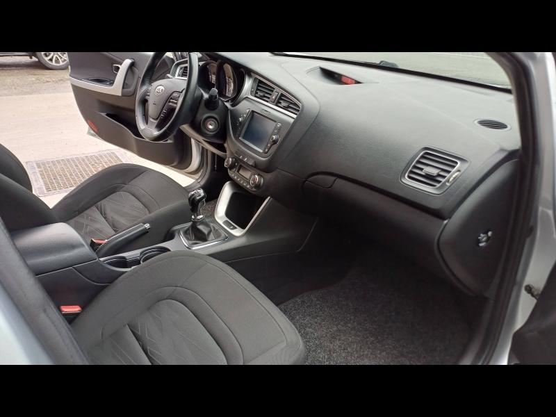 Photo 11 de l’annonce de KIA Cee'd d’occasion à vendre à MANOSQUE