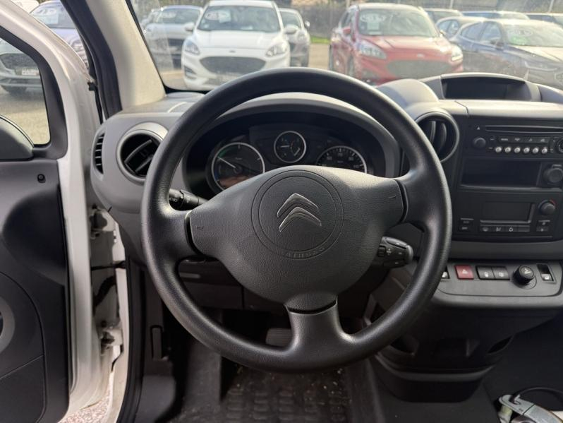 Photo 11 de l’annonce de CITROEN Berlingo d’occasion à vendre à AUBAGNE