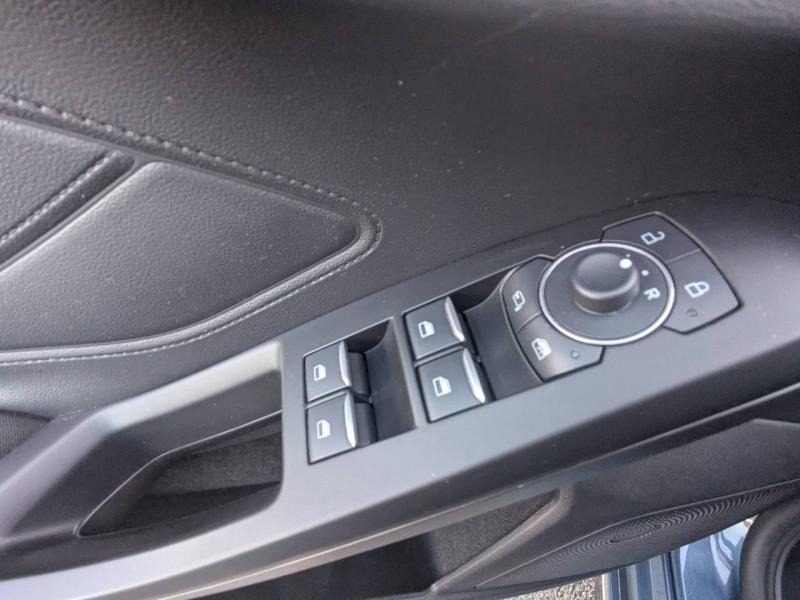 Photo 11 de l’annonce de FORD Focus d’occasion à vendre à FRÉJUS