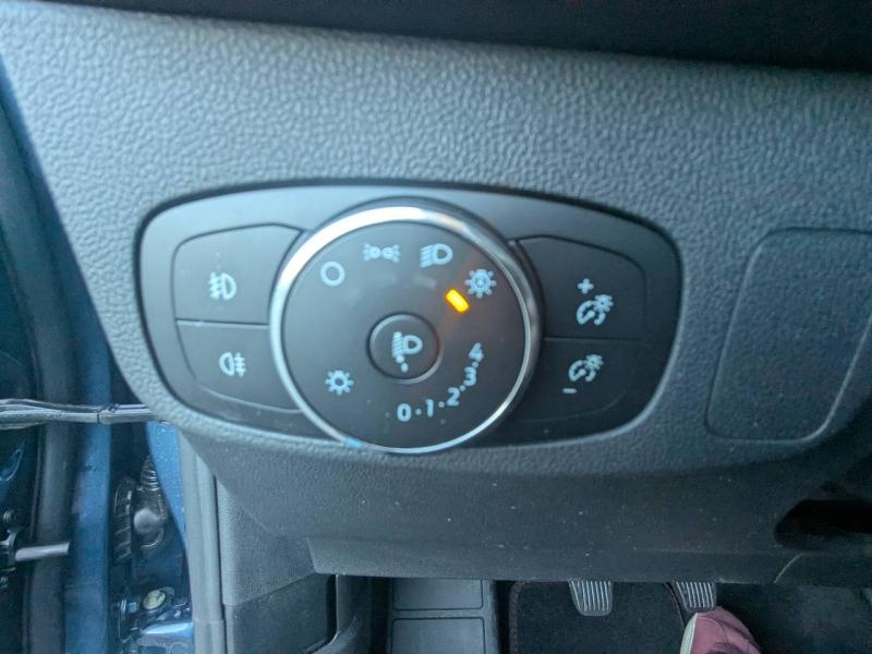 Photo 12 de l’annonce de FORD Focus d’occasion à vendre à FRÉJUS