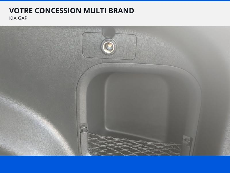 Photo 11 de l’annonce de TOYOTA RAV4 d’occasion à vendre à GAP