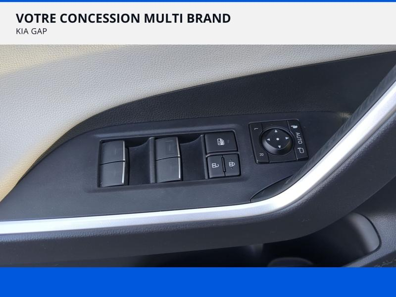 Photo 18 de l’annonce de TOYOTA RAV4 d’occasion à vendre à GAP