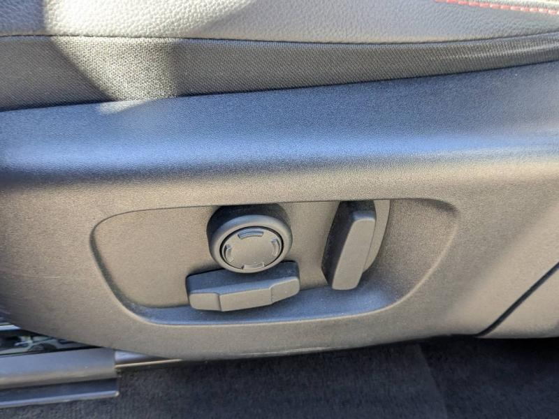 Photo 18 de l’annonce de LAND-ROVER Discovery Sport d’occasion à vendre à AIX-EN-PROVENCE