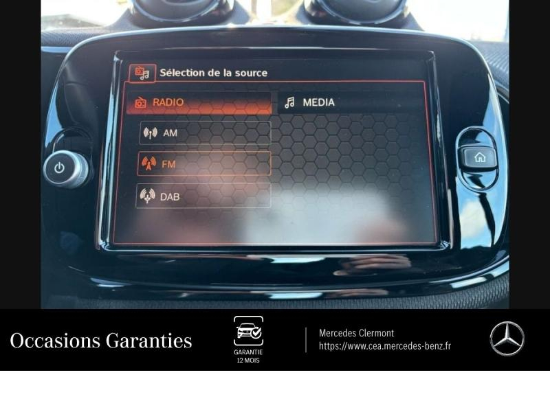 Photo 20 de l’annonce de SMART Fortwo Cabriolet d’occasion à vendre à AUBIÈRE