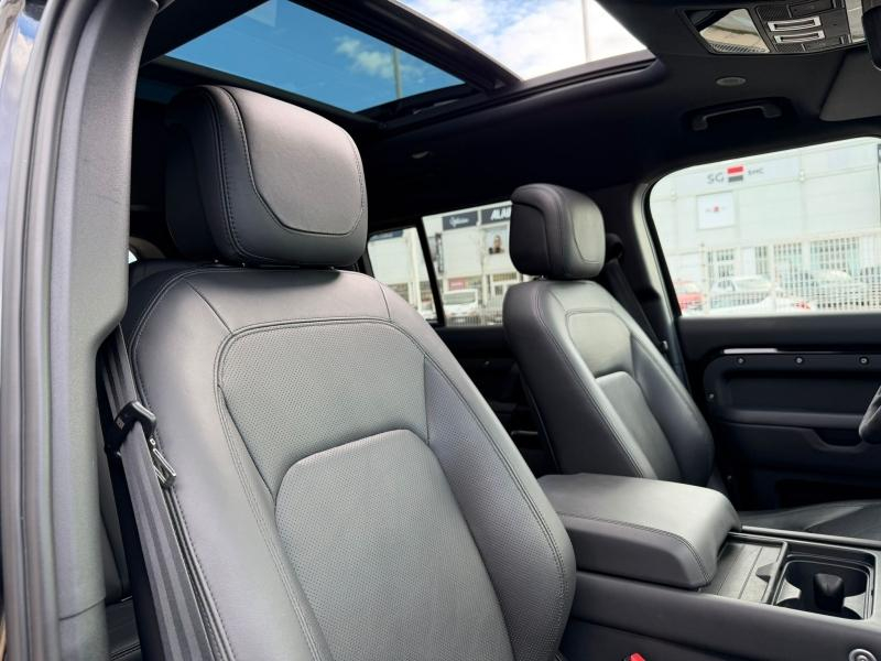 Photo 17 de l’annonce de LAND-ROVER Defender d’occasion à vendre à AIX-EN-PROVENCE