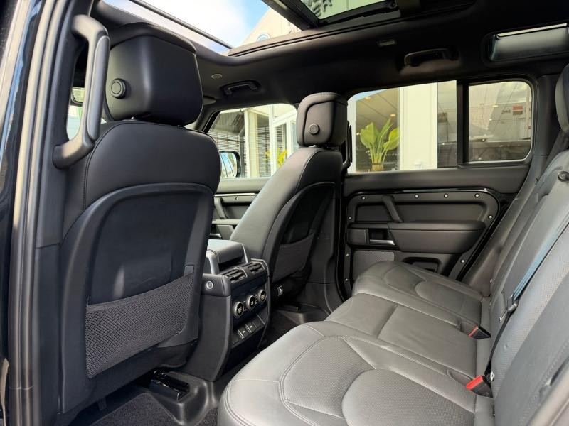 Photo 18 de l’annonce de LAND-ROVER Defender d’occasion à vendre à AIX-EN-PROVENCE