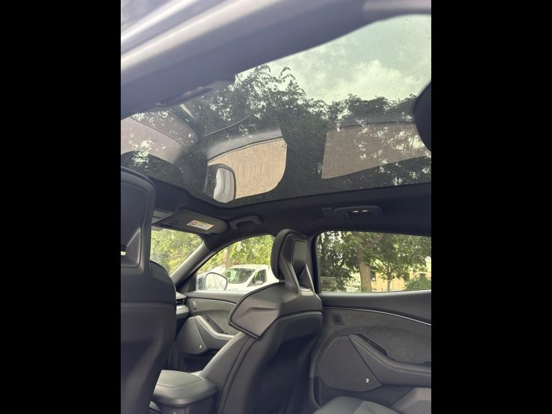 Photo 9 de l’annonce de FORD Mustang Mach-E d’occasion à vendre à TOULON