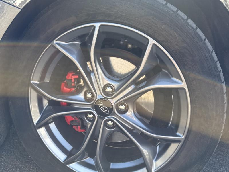 Photo 11 de l’annonce de FORD Focus d’occasion à vendre à TOULON