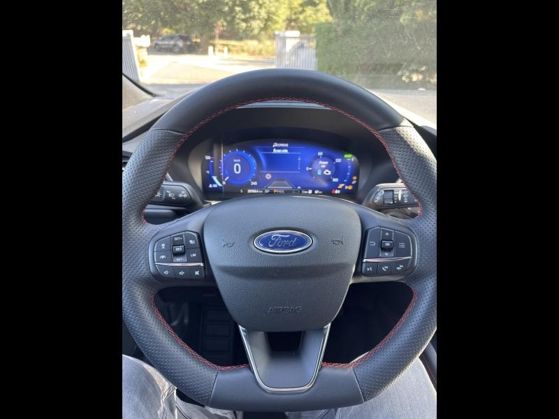 Photo 13 de l’annonce de FORD Kuga d’occasion à vendre à TOULON