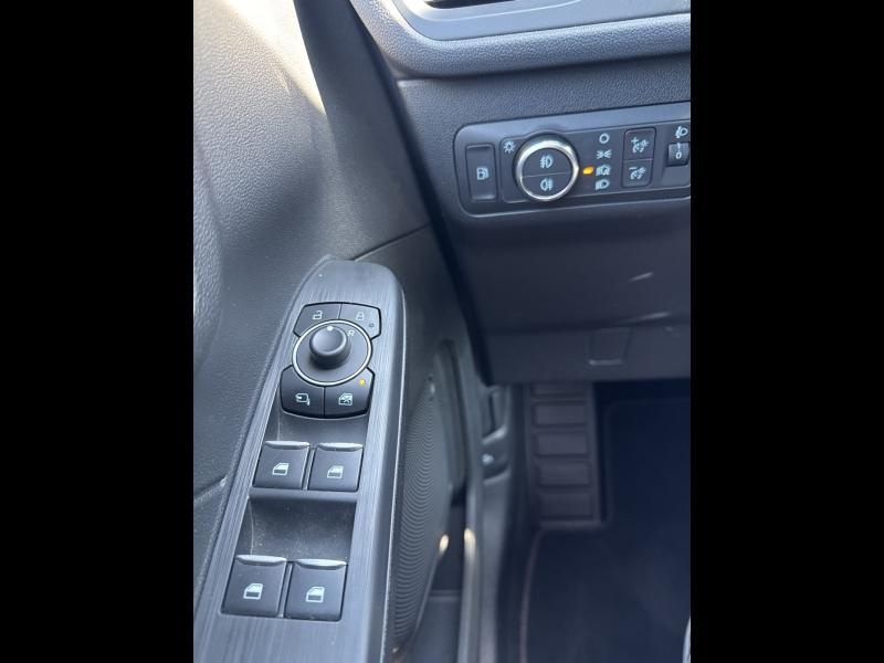 Photo 16 de l’annonce de FORD Kuga d’occasion à vendre à TOULON