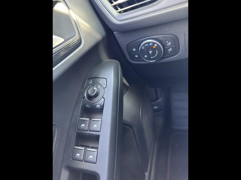 Photo 18 de l’annonce de FORD Focus d’occasion à vendre à TOULON