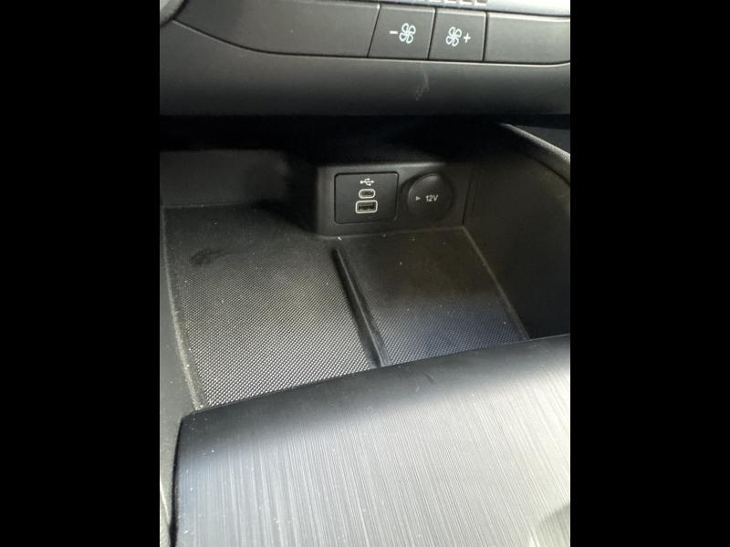 Photo 16 de l’annonce de FORD Kuga d’occasion à vendre à TOULON