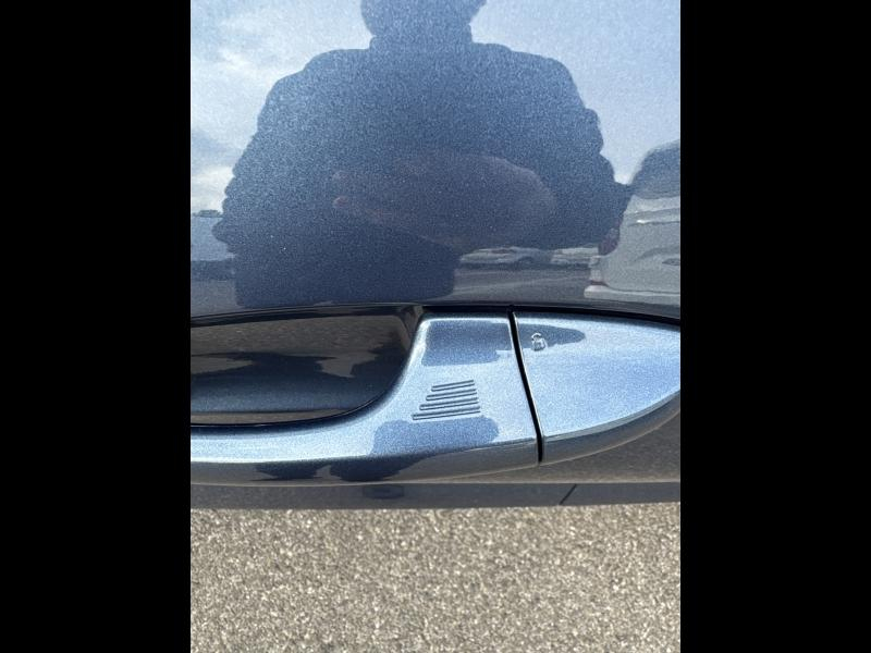 Photo 13 de l’annonce de FORD Fiesta d’occasion à vendre à TOULON