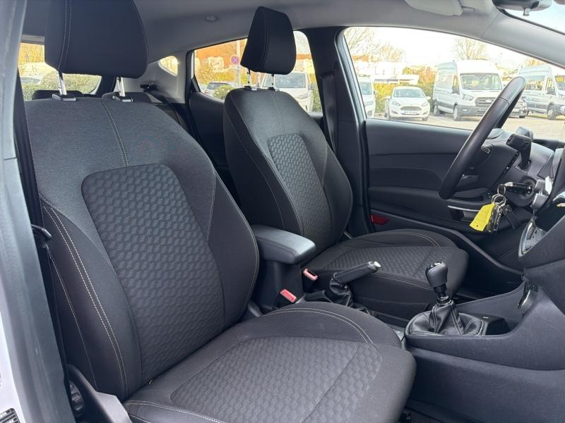 Photo 15 de l’annonce de FORD Fiesta d’occasion à vendre à VITROLLES