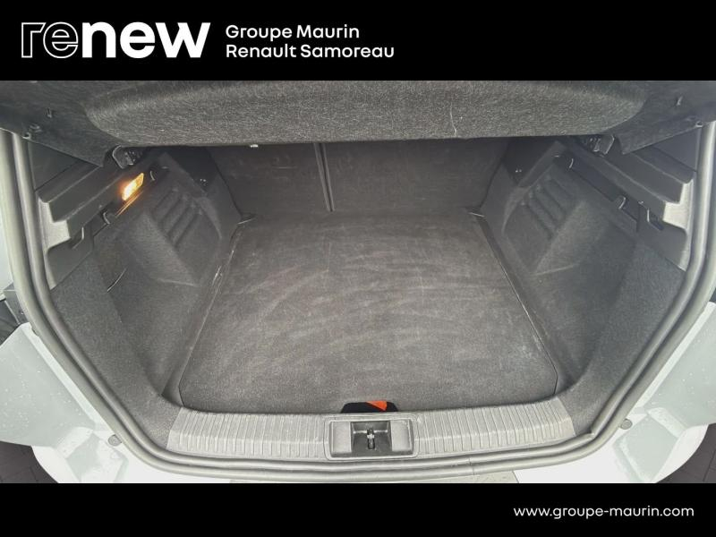 Photo 9 de l’annonce de RENAULT  d’occasion à vendre à SAMOREAU