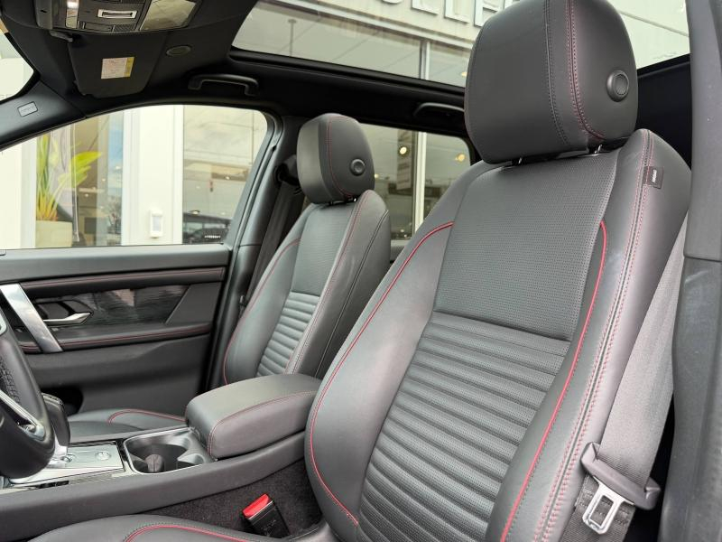 Photo 10 de l’annonce de LAND-ROVER Discovery Sport d’occasion à vendre à AIX-EN-PROVENCE