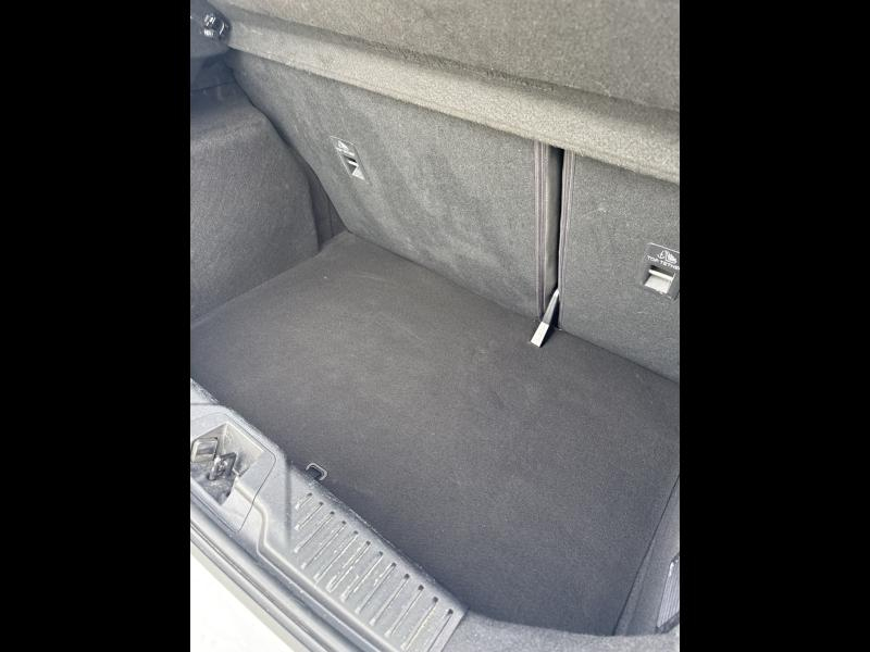 Photo 10 de l’annonce de FORD Fiesta d’occasion à vendre à TOULON