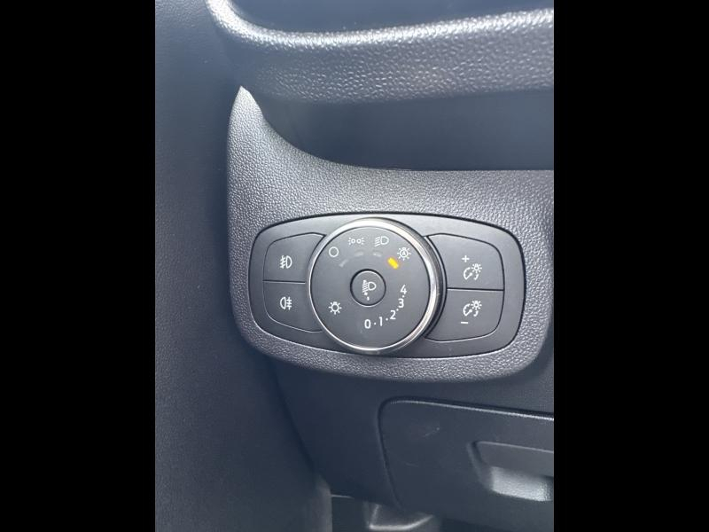 Photo 12 de l’annonce de FORD Fiesta d’occasion à vendre à TOULON