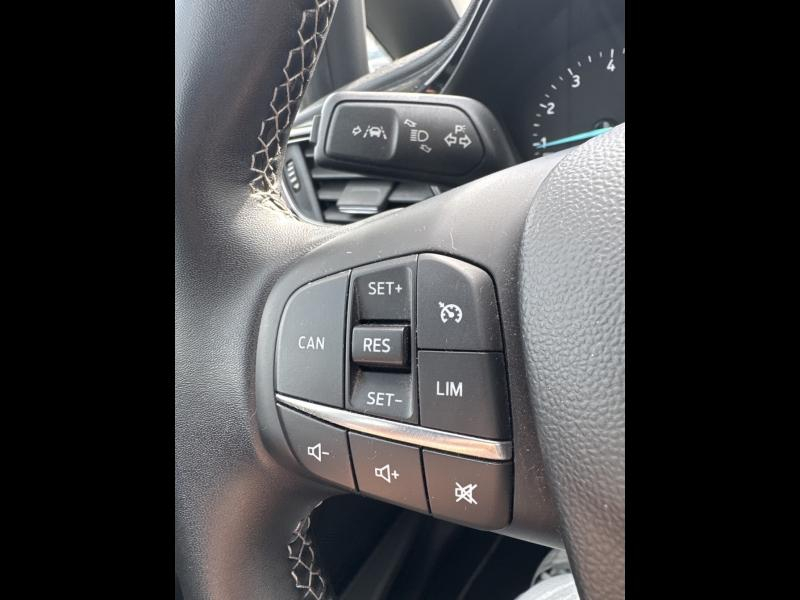 Photo 14 de l’annonce de FORD Fiesta d’occasion à vendre à TOULON