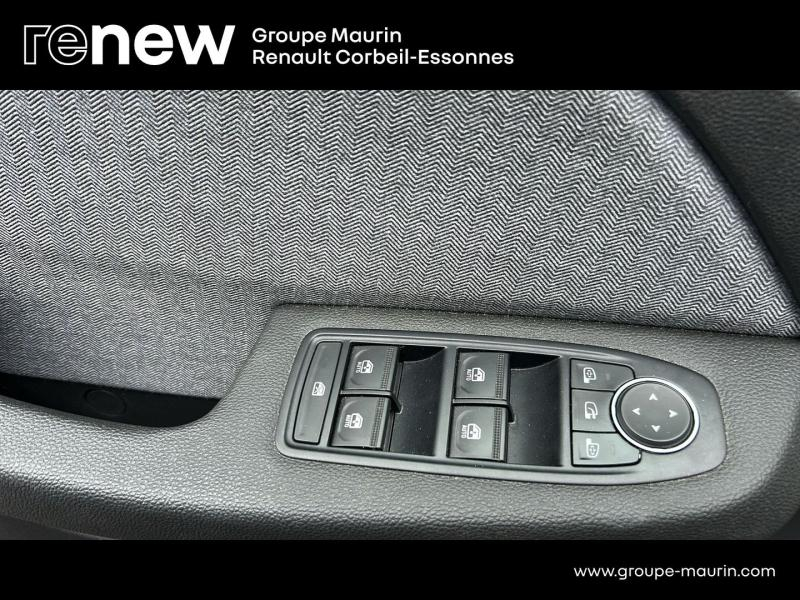 Photo 19 de l’annonce de RENAULT Clio d’occasion à vendre à CORBEIL-ESSONNES