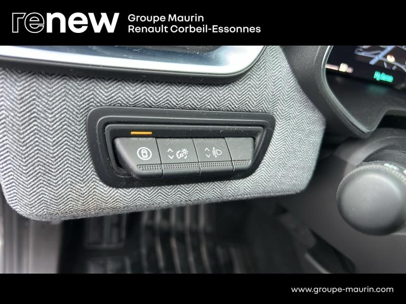 Photo 20 de l’annonce de RENAULT Clio d’occasion à vendre à CORBEIL-ESSONNES