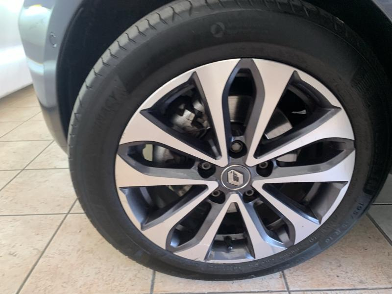 Photo 14 de l’annonce de RENAULT Zoe d’occasion à vendre à CHENNEVIÈRES-SUR-MARNE