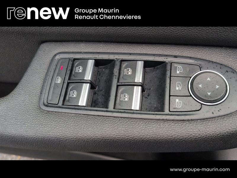 Photo 17 de l’annonce de RENAULT Clio d’occasion à vendre à CHENNEVIÈRES-SUR-MARNE