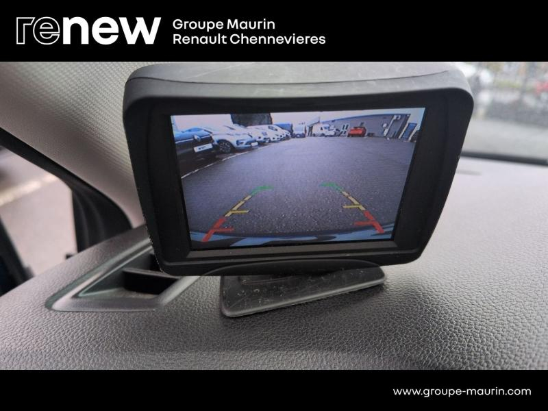 Photo 19 de l’annonce de RENAULT Clio d’occasion à vendre à CHENNEVIÈRES-SUR-MARNE