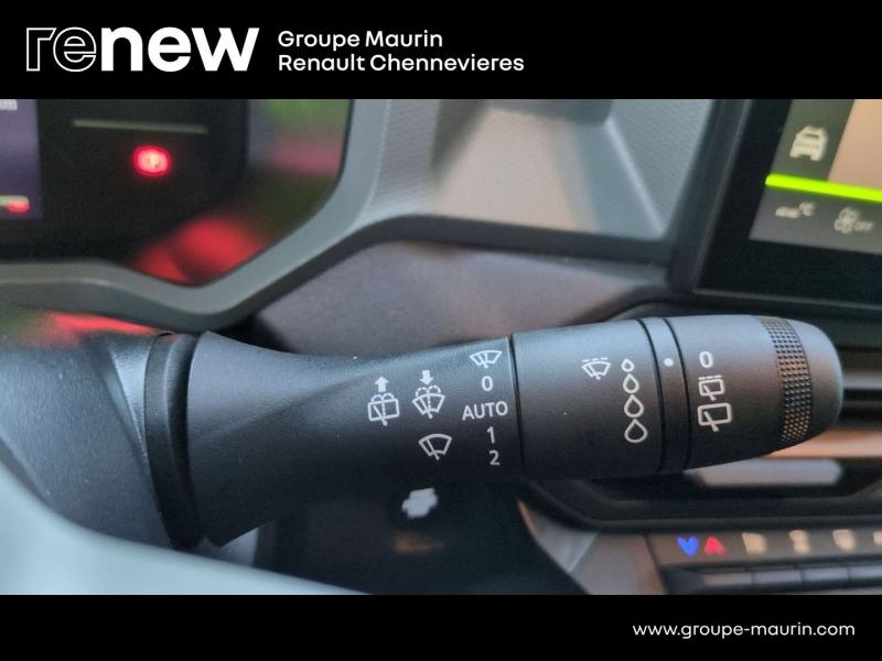 Photo 20 de l’annonce de DACIA Duster d’occasion à vendre à CHENNEVIÈRES-SUR-MARNE