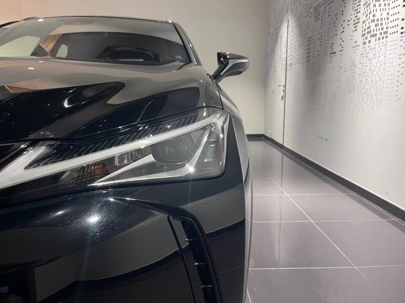 Photo 6 de l’annonce de LEXUS UX d’occasion à vendre à LATTES
