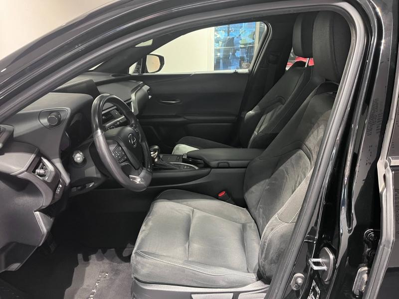 Photo 12 de l’annonce de LEXUS UX d’occasion à vendre à LATTES