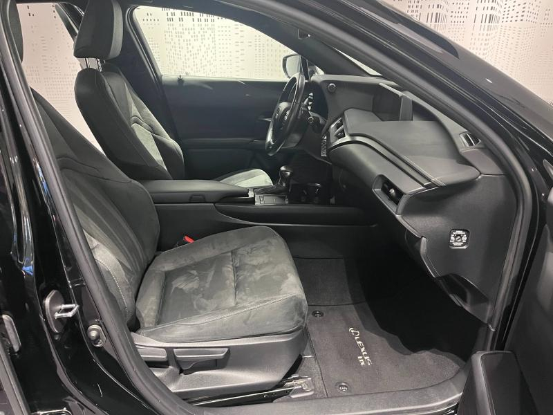 Photo 13 de l’annonce de LEXUS UX d’occasion à vendre à LATTES