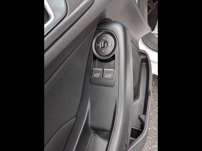 Photo 6 de l’annonce de FORD Fiesta d’occasion à vendre à CARCASSONNE